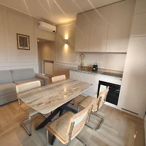 https://ottoboni-2b-luxury-penthouse.italymilanhotels.net